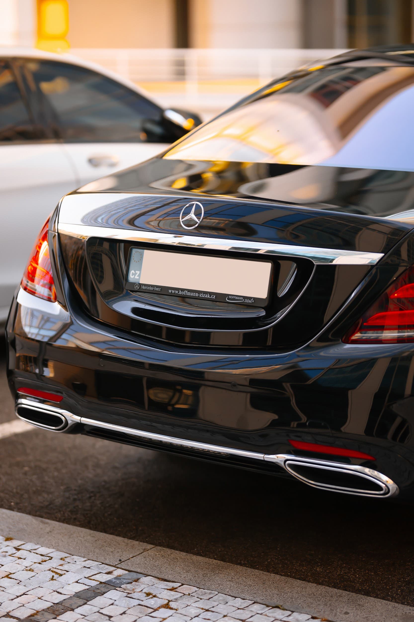 Mercedes-Benz S-Class 3